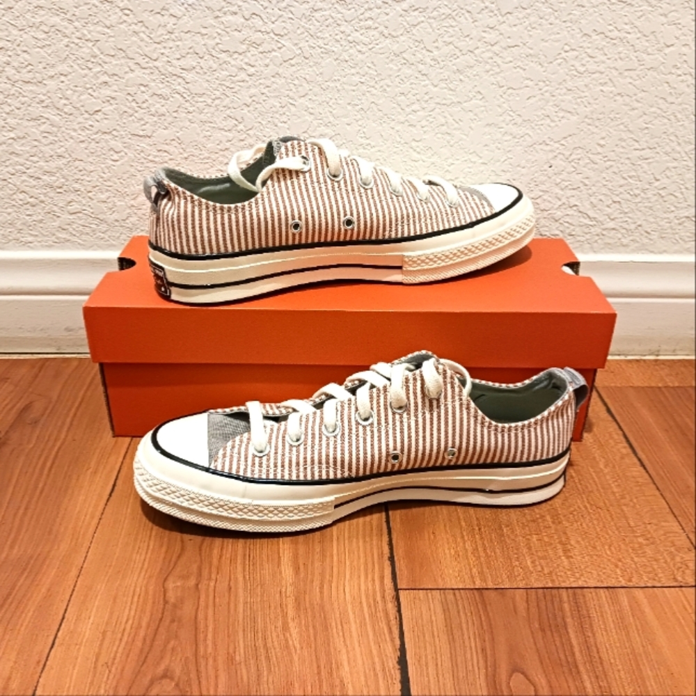 Converse - Picture 3 of 4